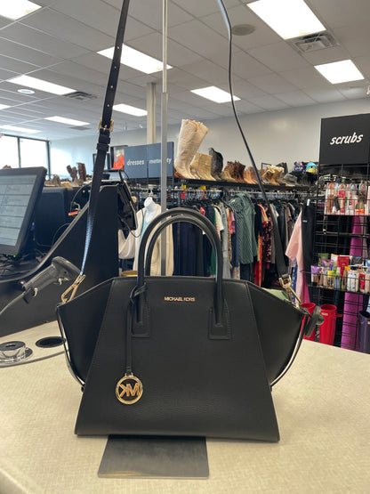 Handbag Designer By Michael Kors. Size: Medium