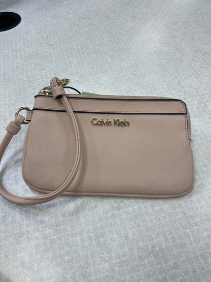 Wristlet By Calvin Klein. Size: Small