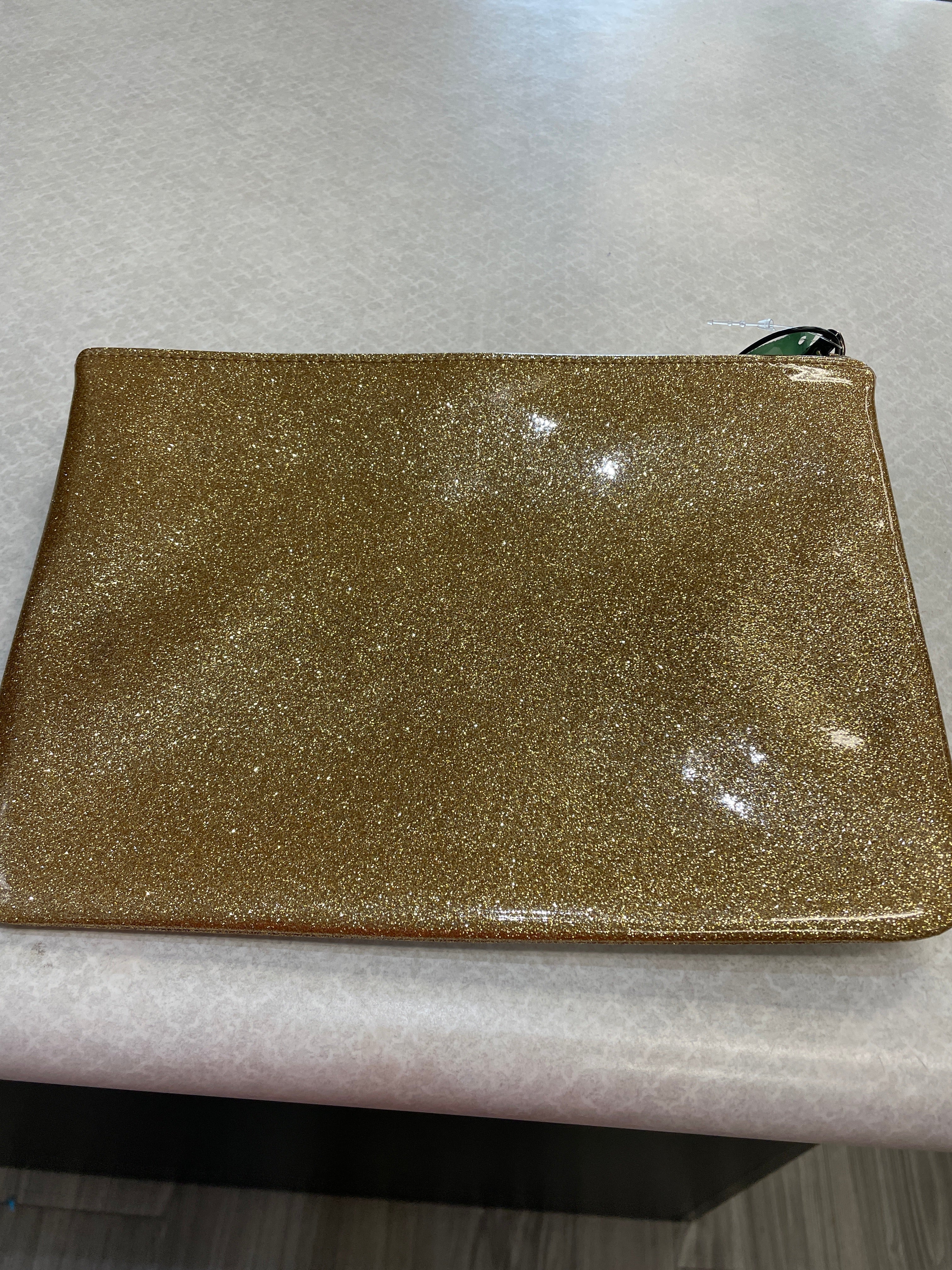 Clutch Designer By Kate Spade. Size: Large