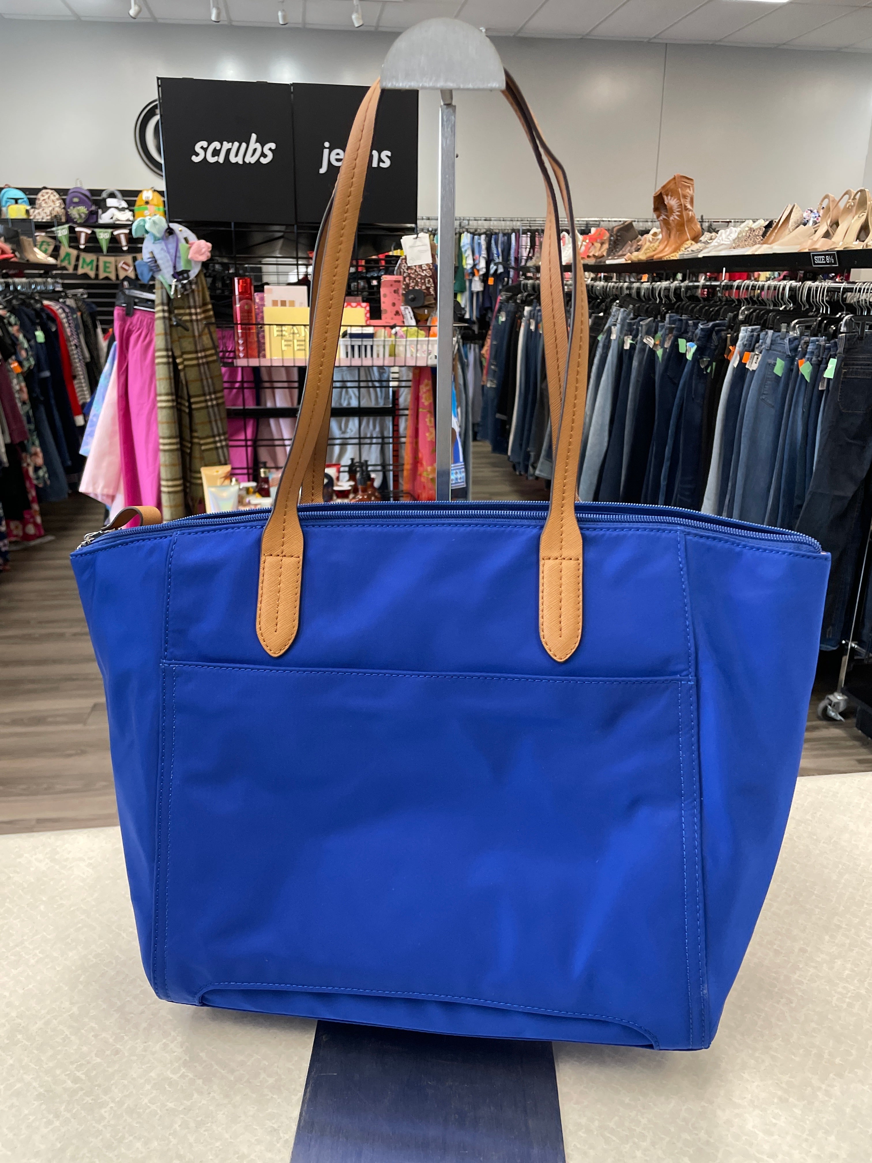Handbag Designer By Michael Kors. Size: Large