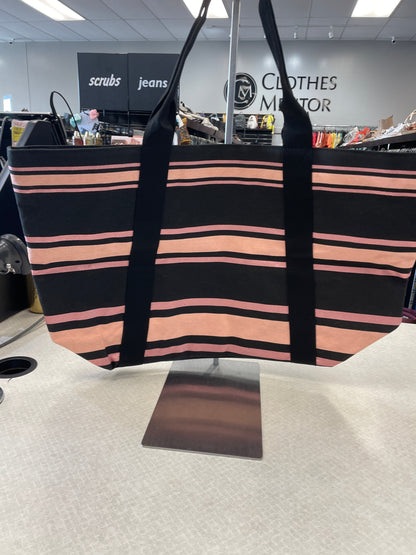 Tote Victorias Secret. Size Large