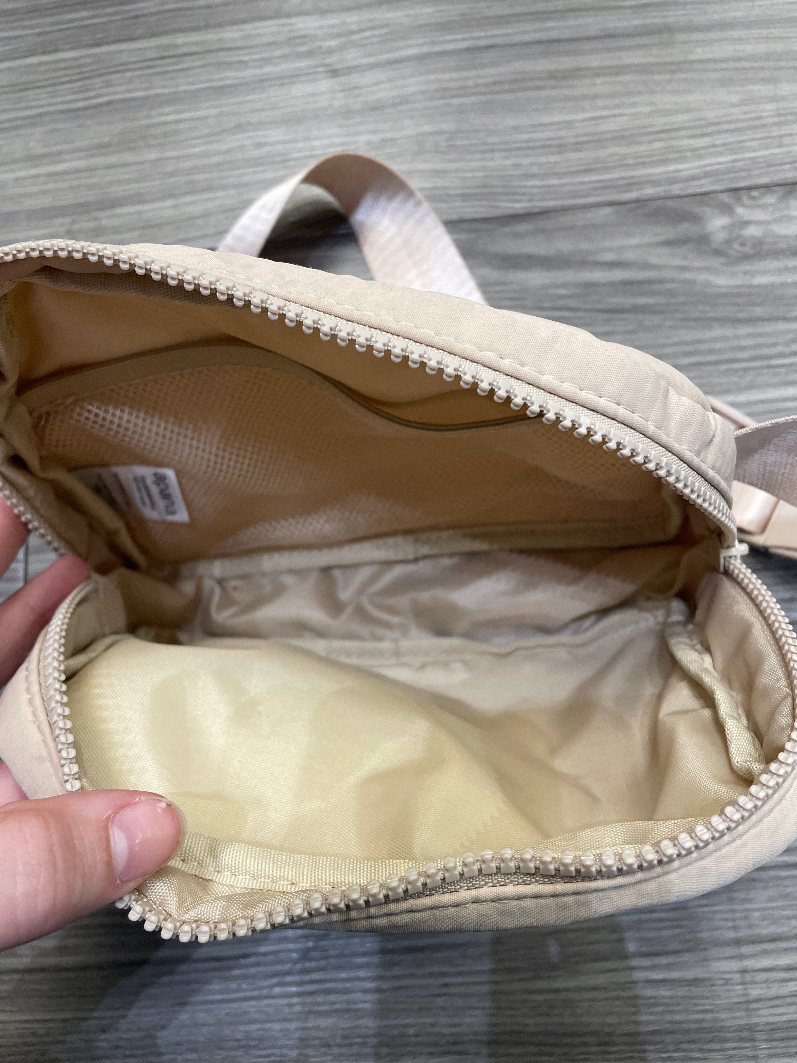 Belt Bag By Apana. Size: Medium