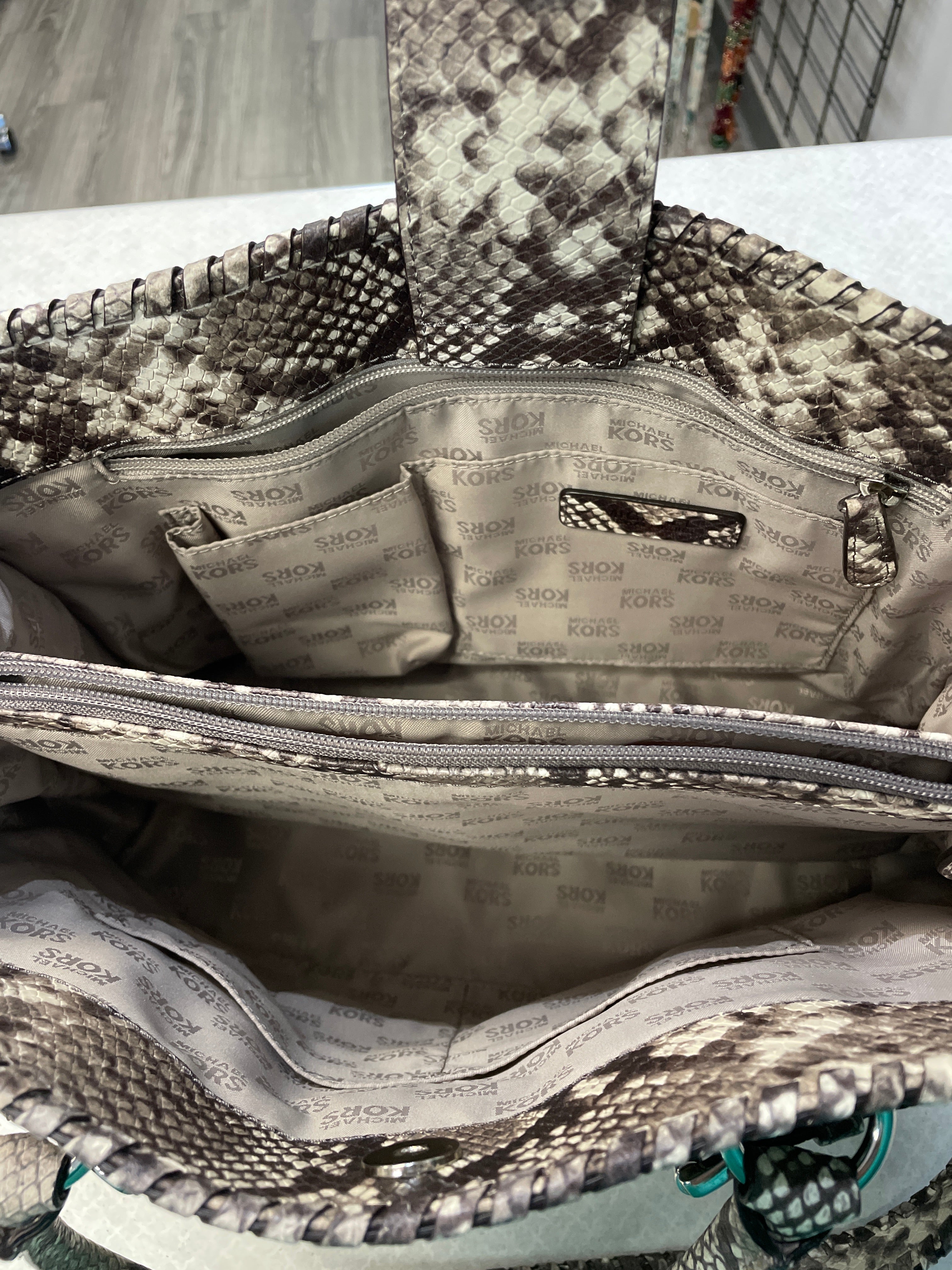 Handbag Designer Michael Kors. Size Large