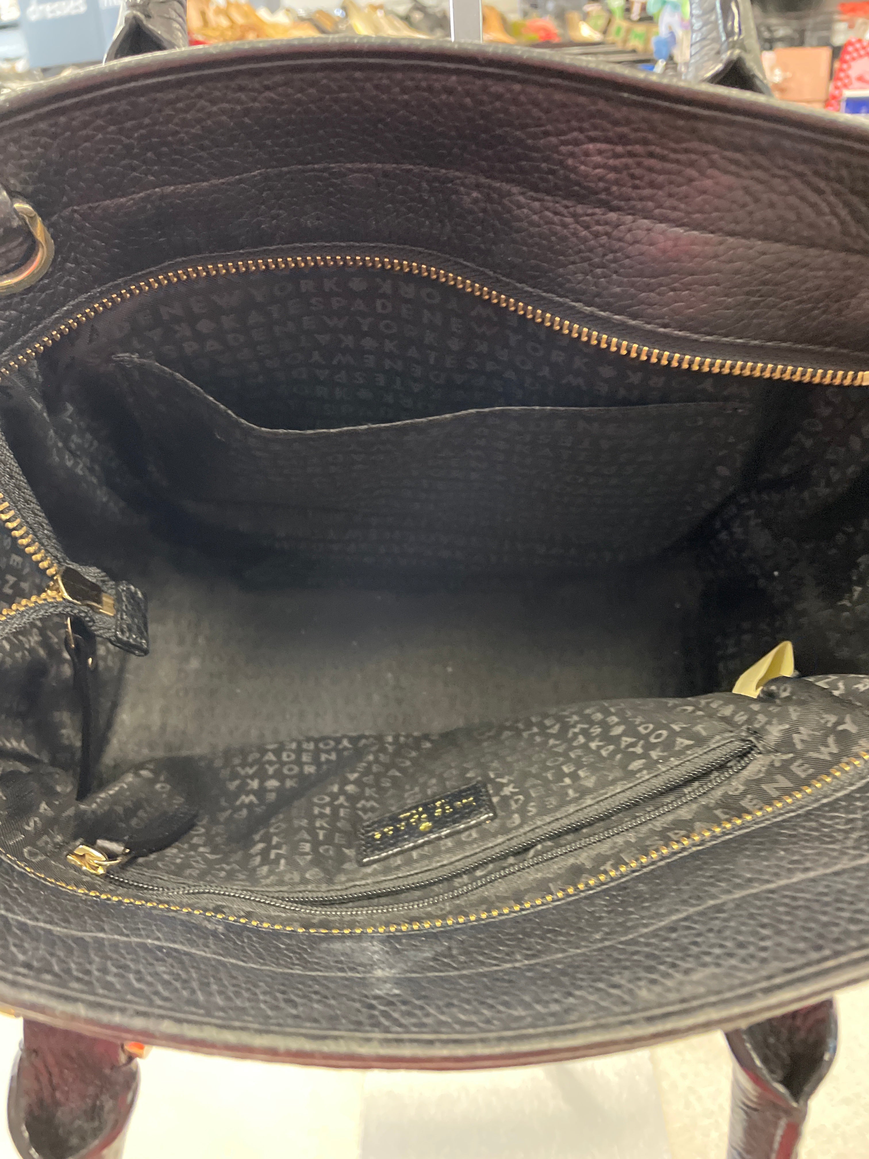 Handbag Designer By Kate Spade. Size: Small
