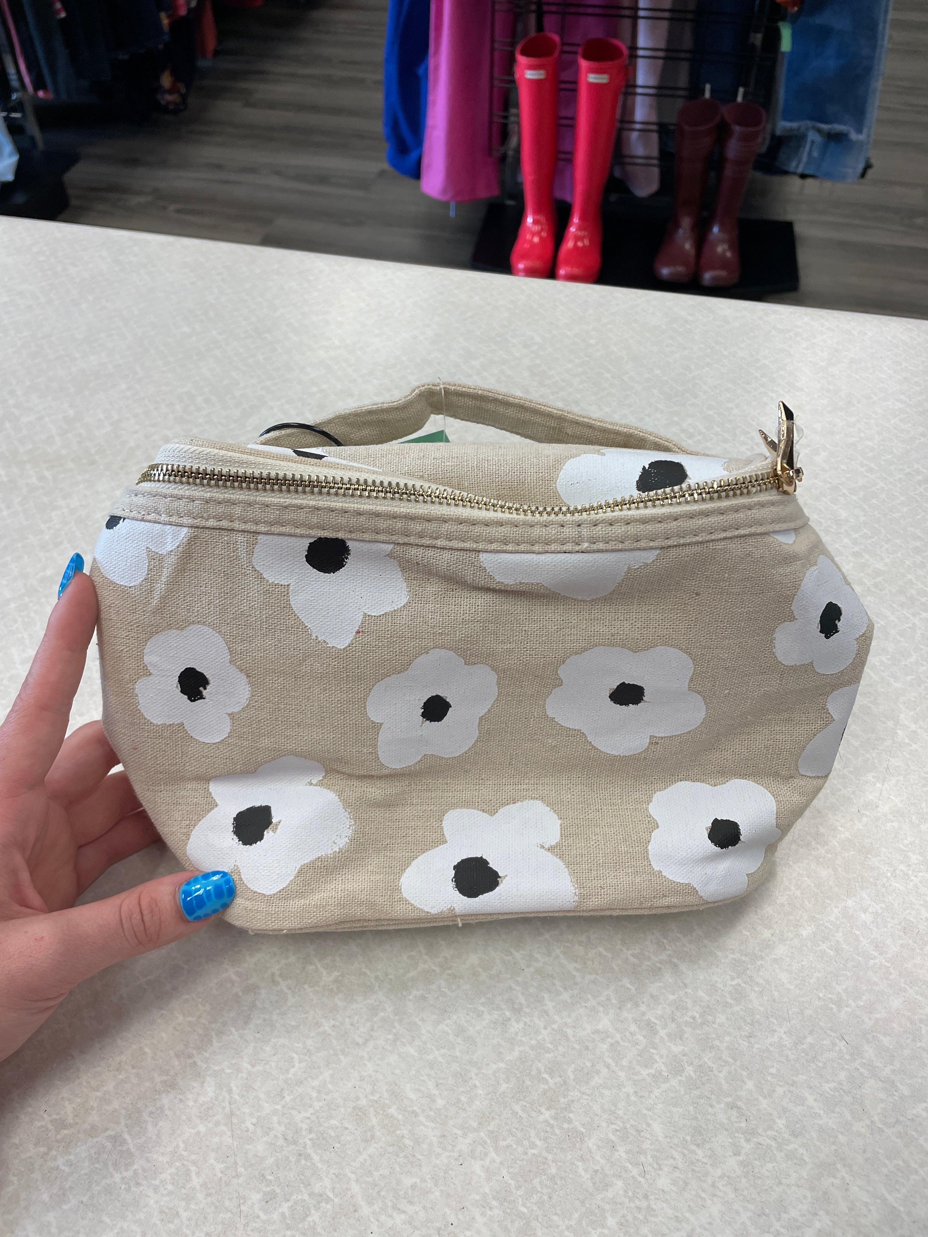 Makeup Bag Designer By Kate Spade. Size: Large