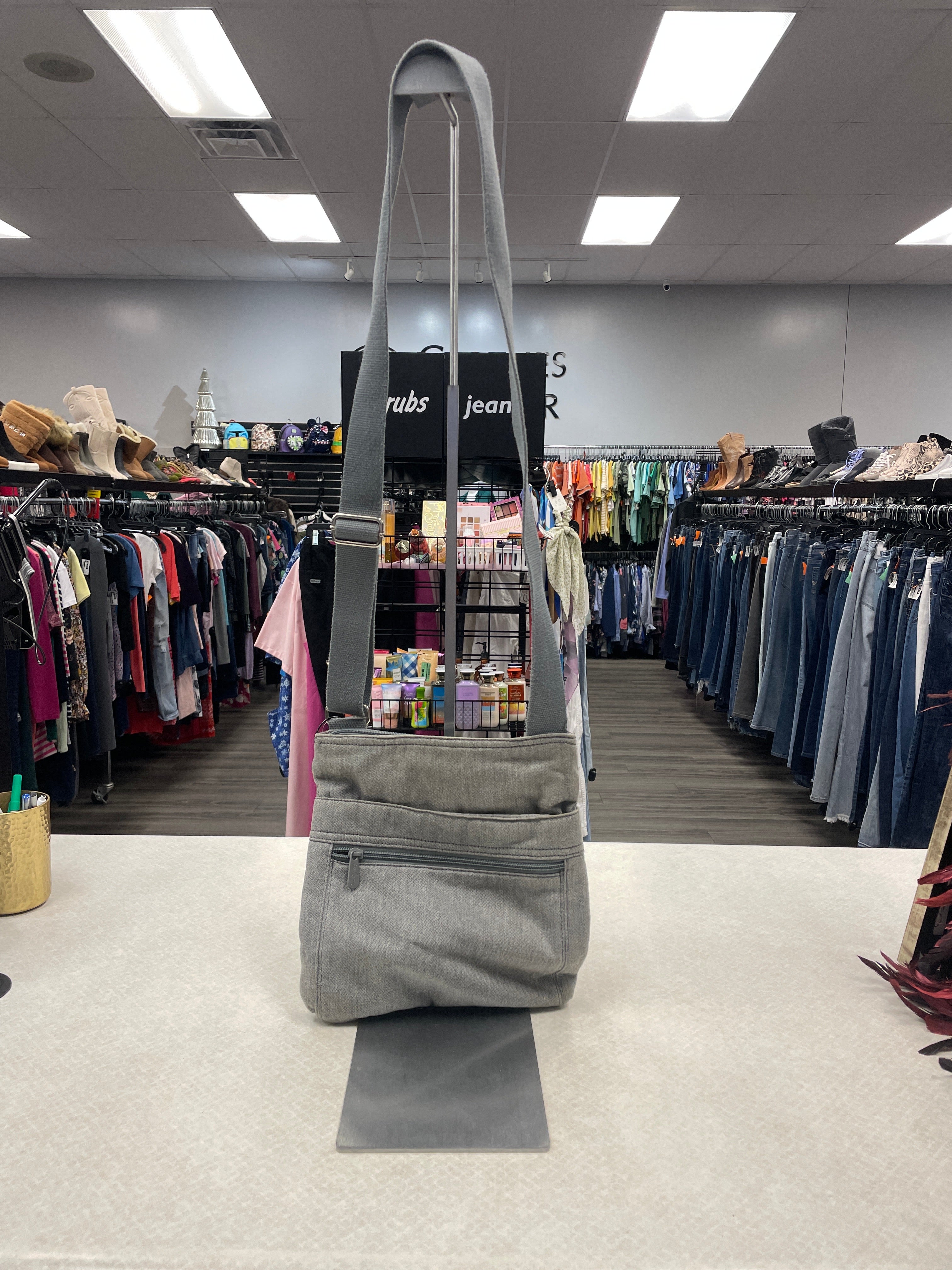 Crossbody By Thirty One. Size: Medium