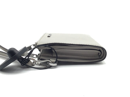 Wallet Designer By Michael Kors. Size: Large