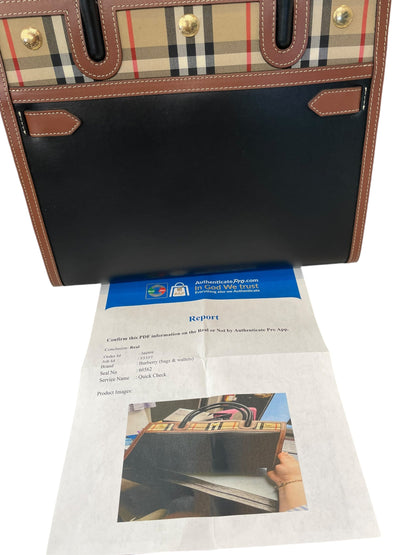 Handbag Luxury Designer By Burberry. Size: Medium