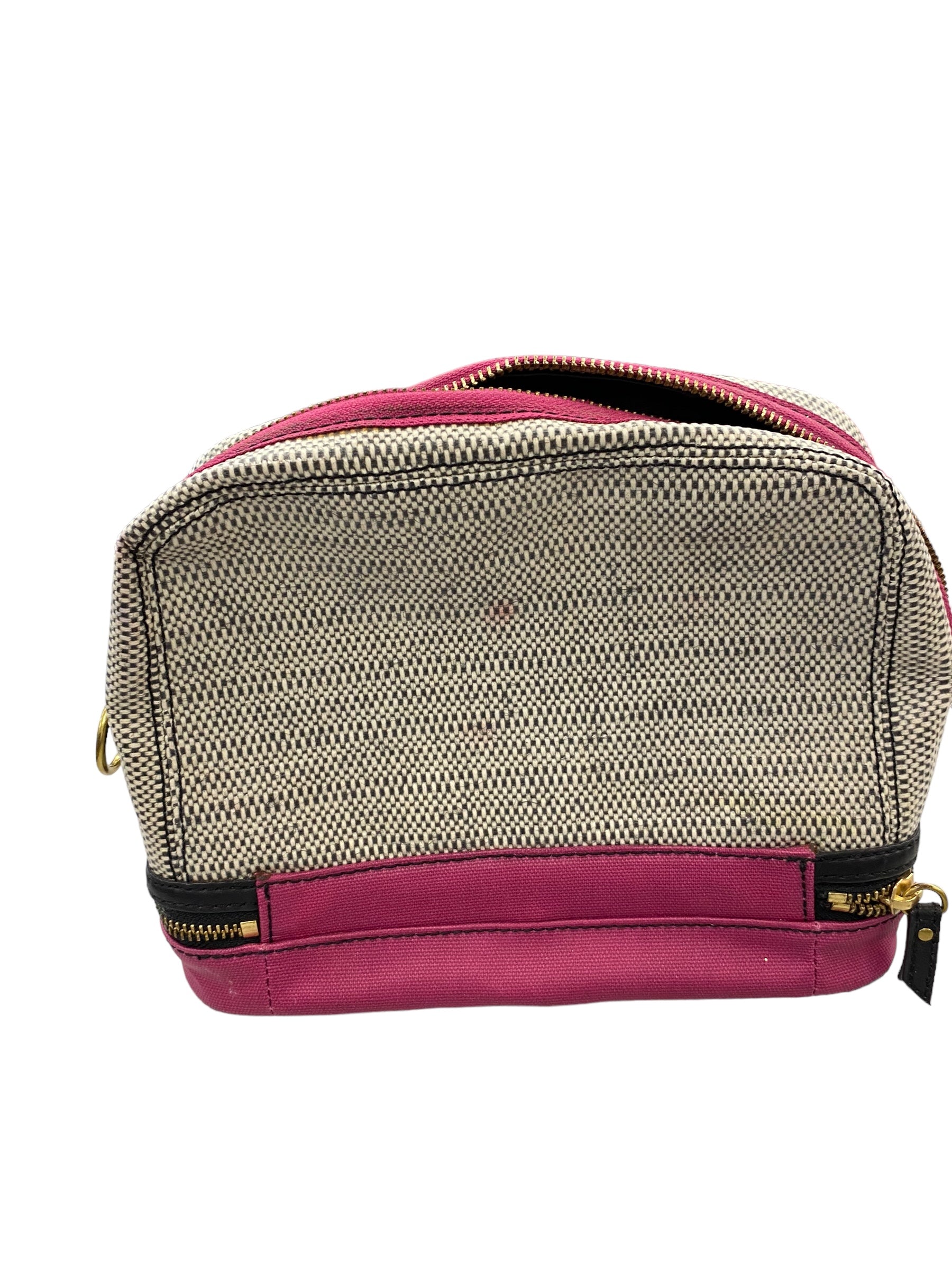 Clutch By Fossil. Size: Small