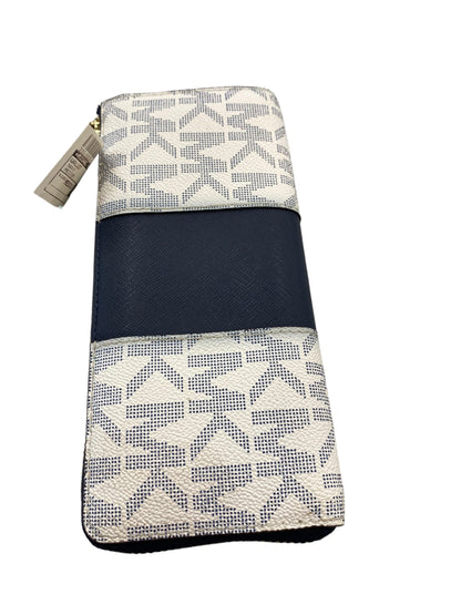 Wallet By Michael Kors. Size: Medium