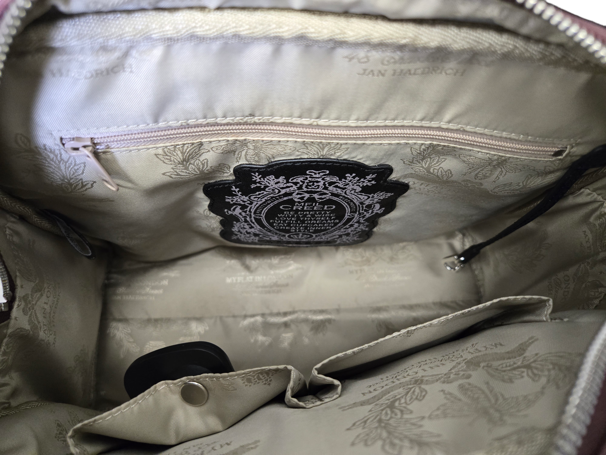 Duffle And Weekender My Flat In London. Size Medium