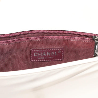 Top Quality Chanel Chevron x Matelasse Chain Shoulder Bag Lamb Skin White CC Auth 48469A