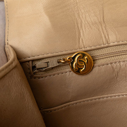 Top Quality Chanel Vintage Flap Shoulder Bag Lambskin Beige Ladies