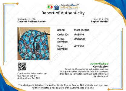 Crossbody Luxury Designer By Marc Jacobs. Size: Large