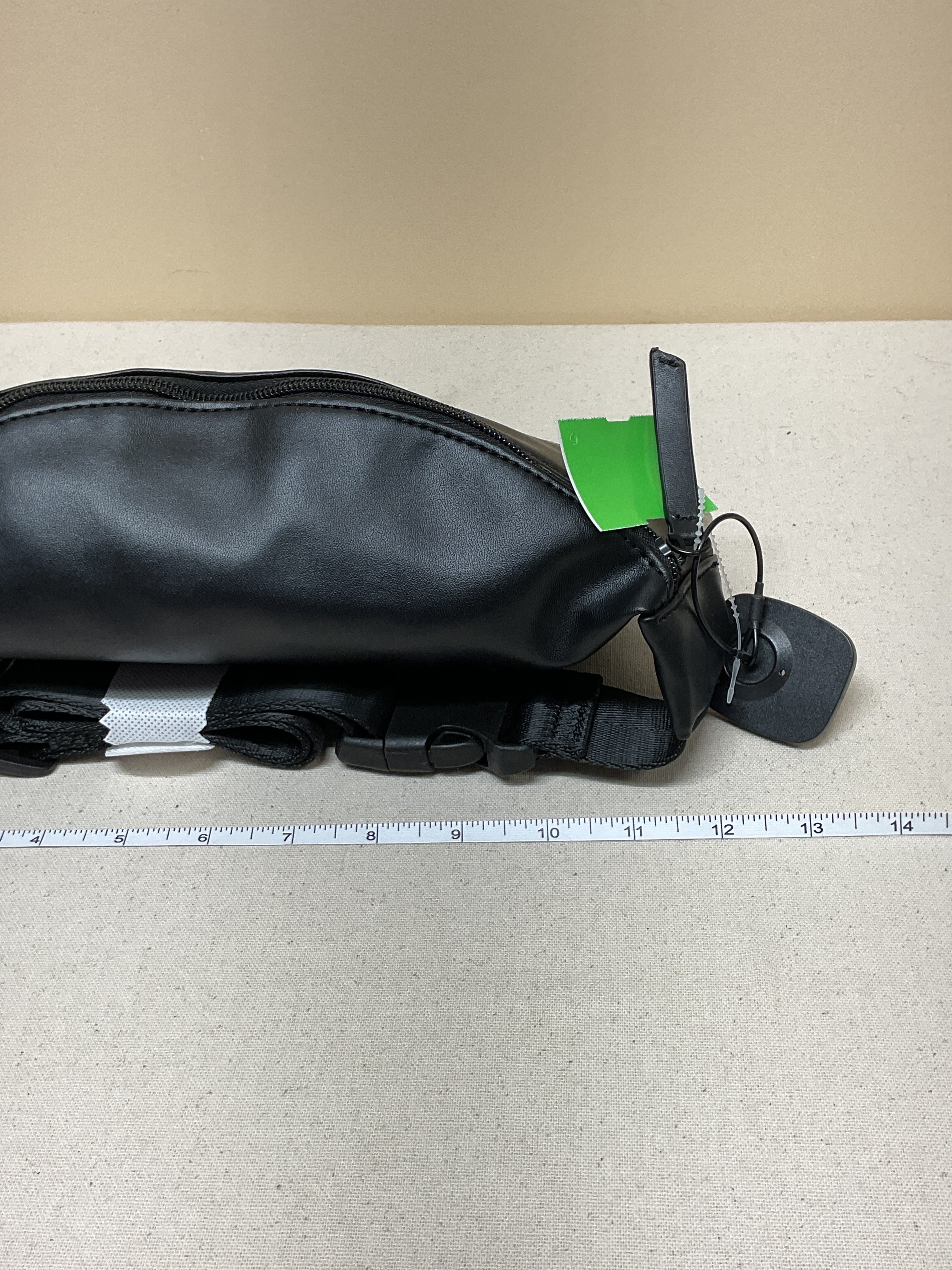 Belt Bag By Clothes Mentor In Black. Size:Large