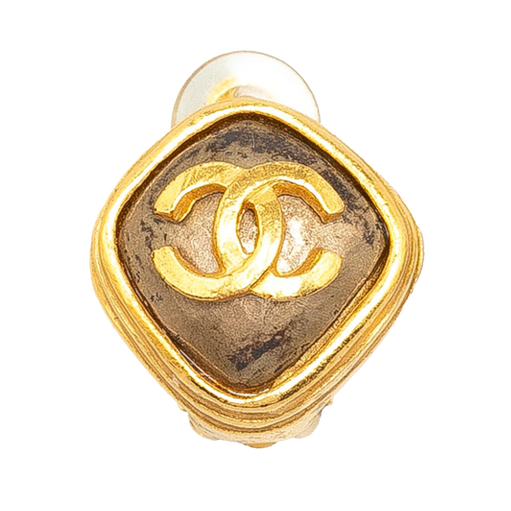 Top Quality Chanel CC Clip on Earrings (SHG-o61wmG)
