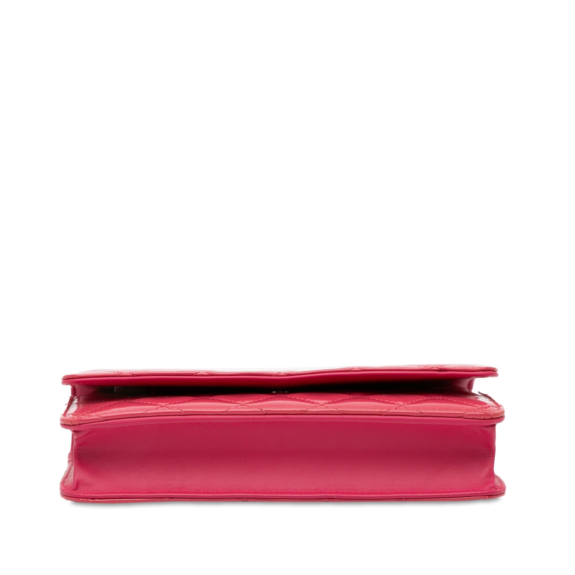 Top Quality Chanel Classic Patent Wallet On Chain (SHG-A2wDHs)