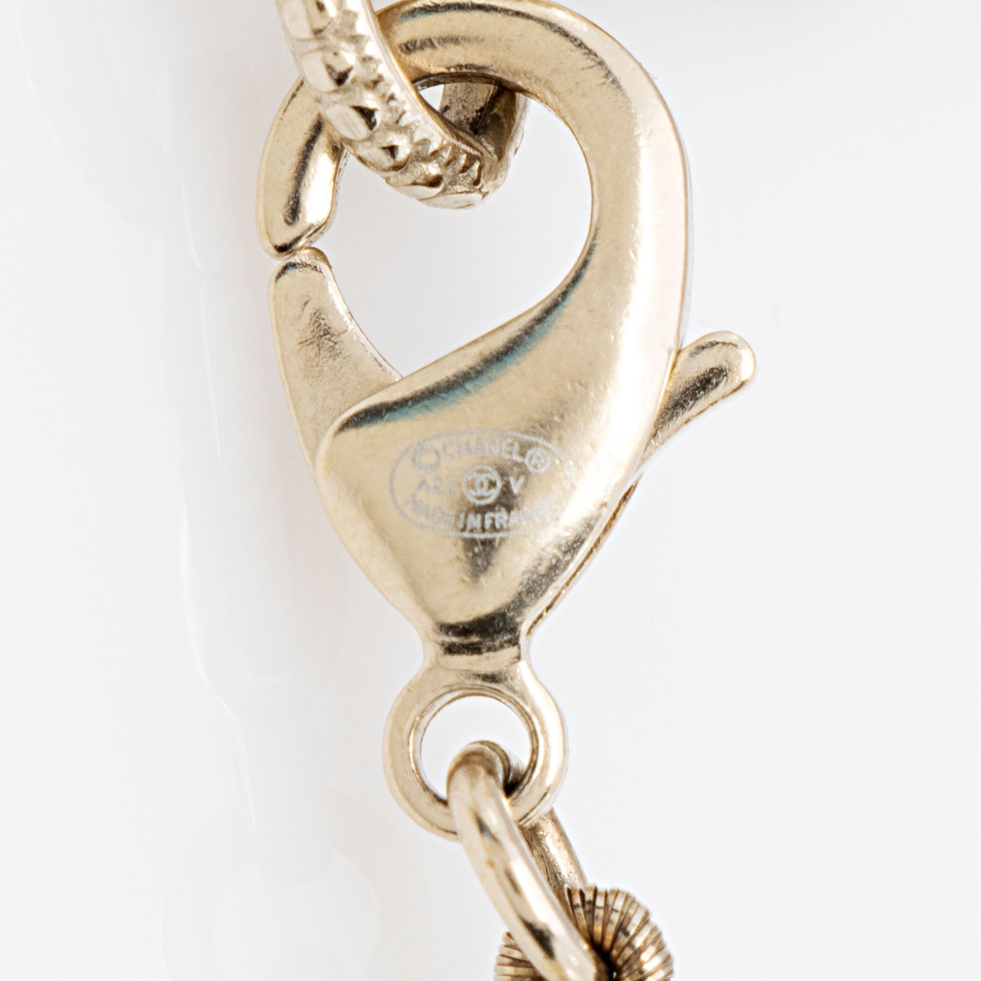 Top Quality Chanel Faux Pearl Crystal CC Bracelet (SHF-cQxYOA)