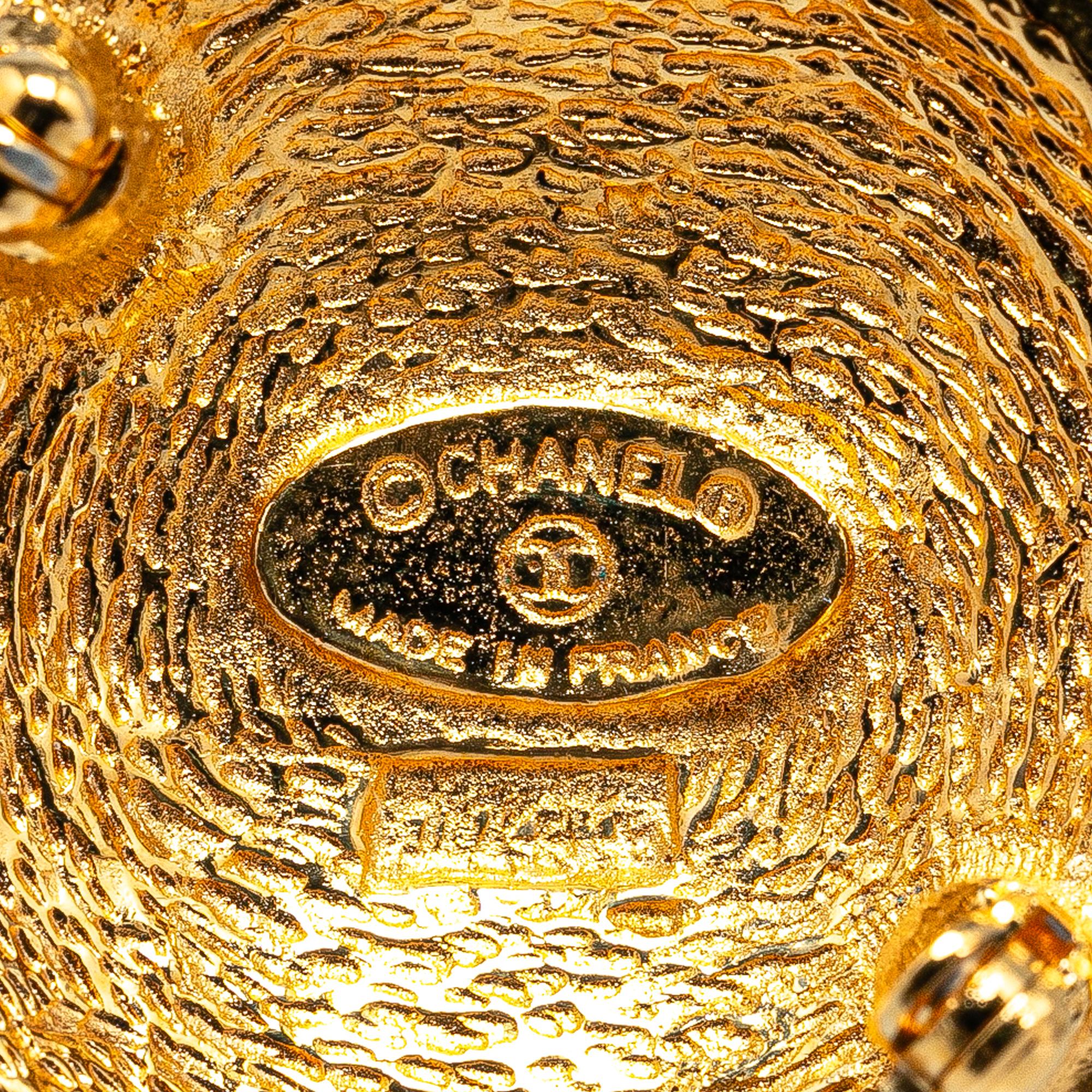 Top Quality Chanel Gold Plated CC Quilted Brooch (SHG-MG017S)