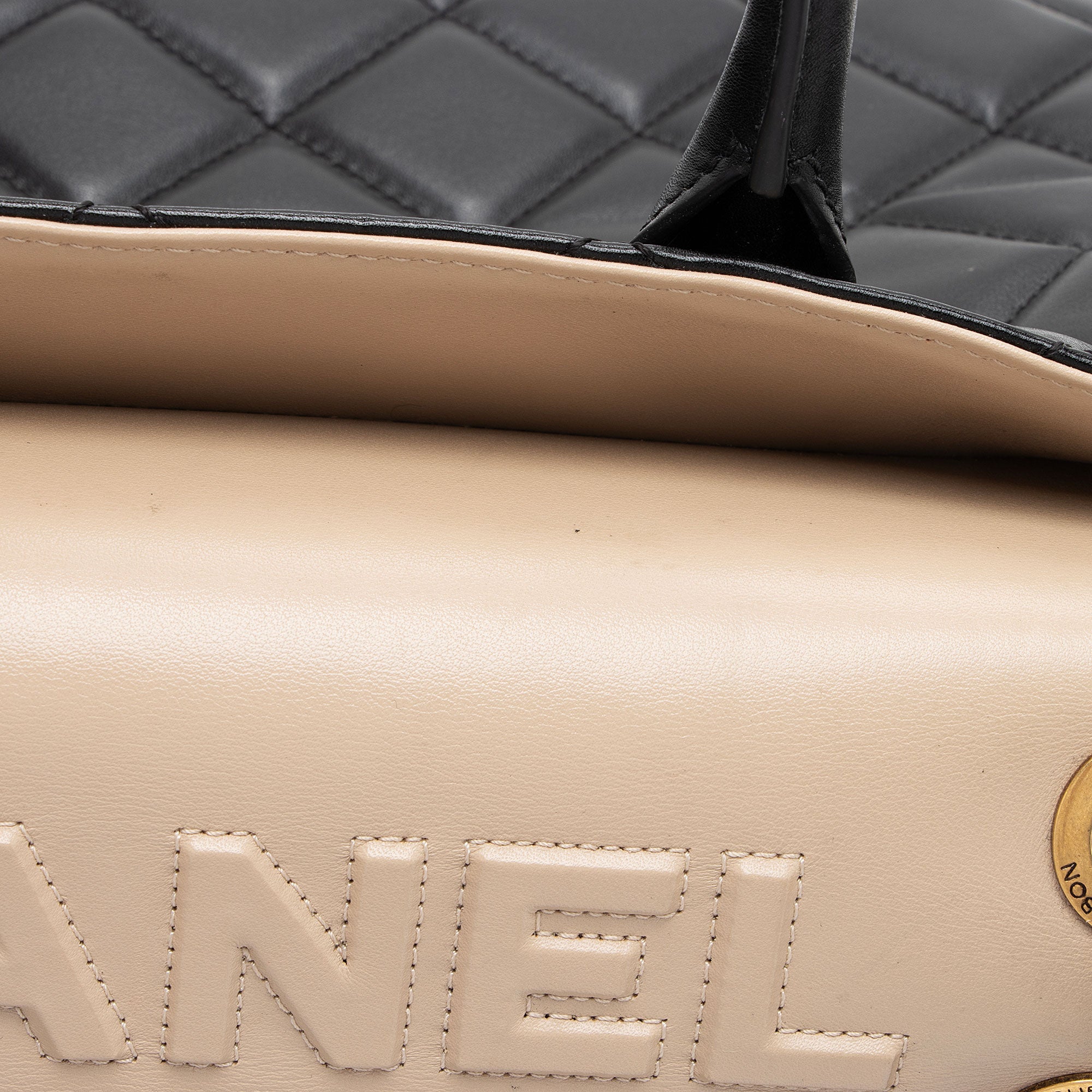 Top Quality Chanel Lambskin Portobello Small Tote (SHF-Drtxbt)