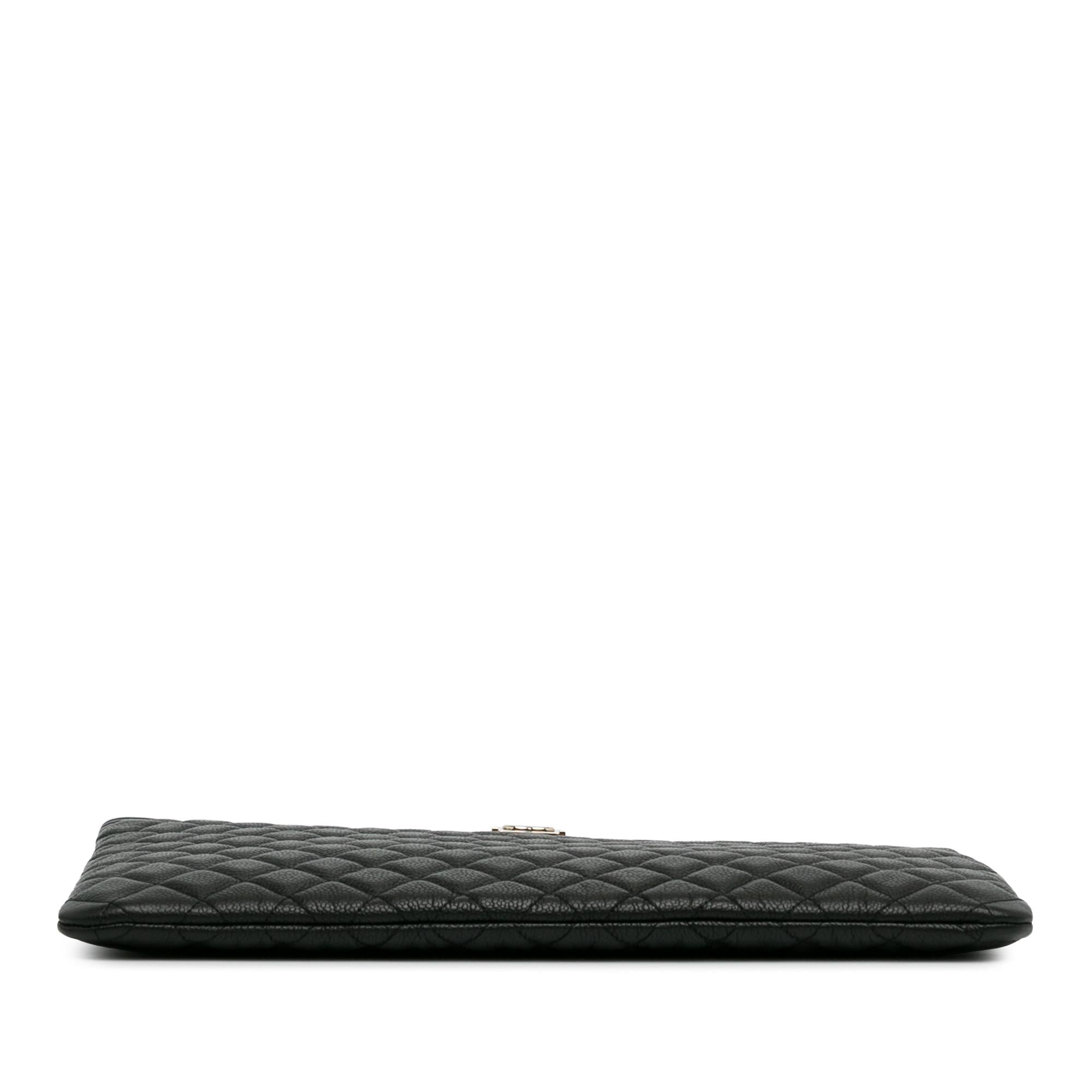 Top Quality Chanel Large Quilted Caviar Boy O Case Clutch (SHG-AMsEwy)