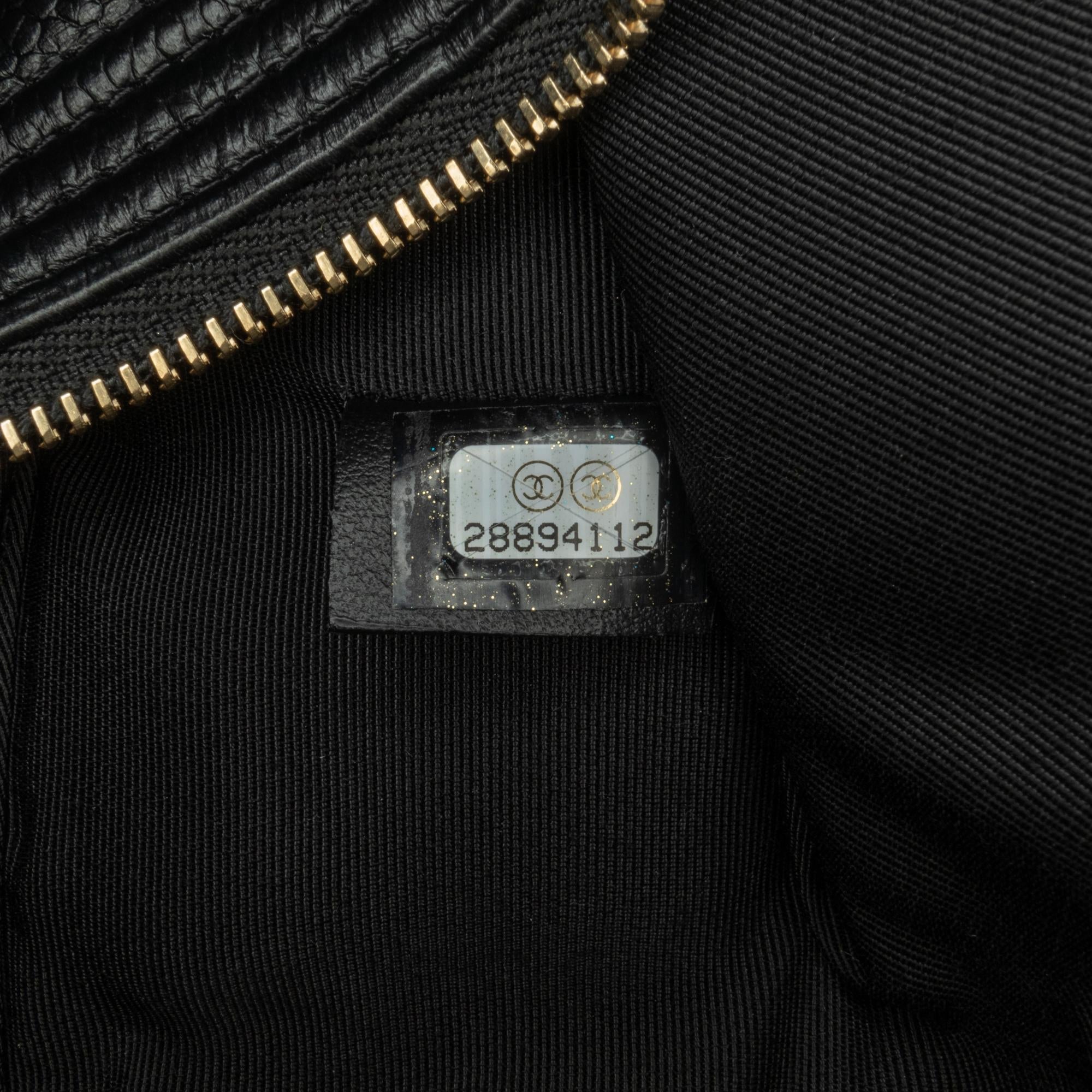 Top Quality Chanel Large Quilted Caviar Boy O Case Clutch (SHG-AMsEwy)