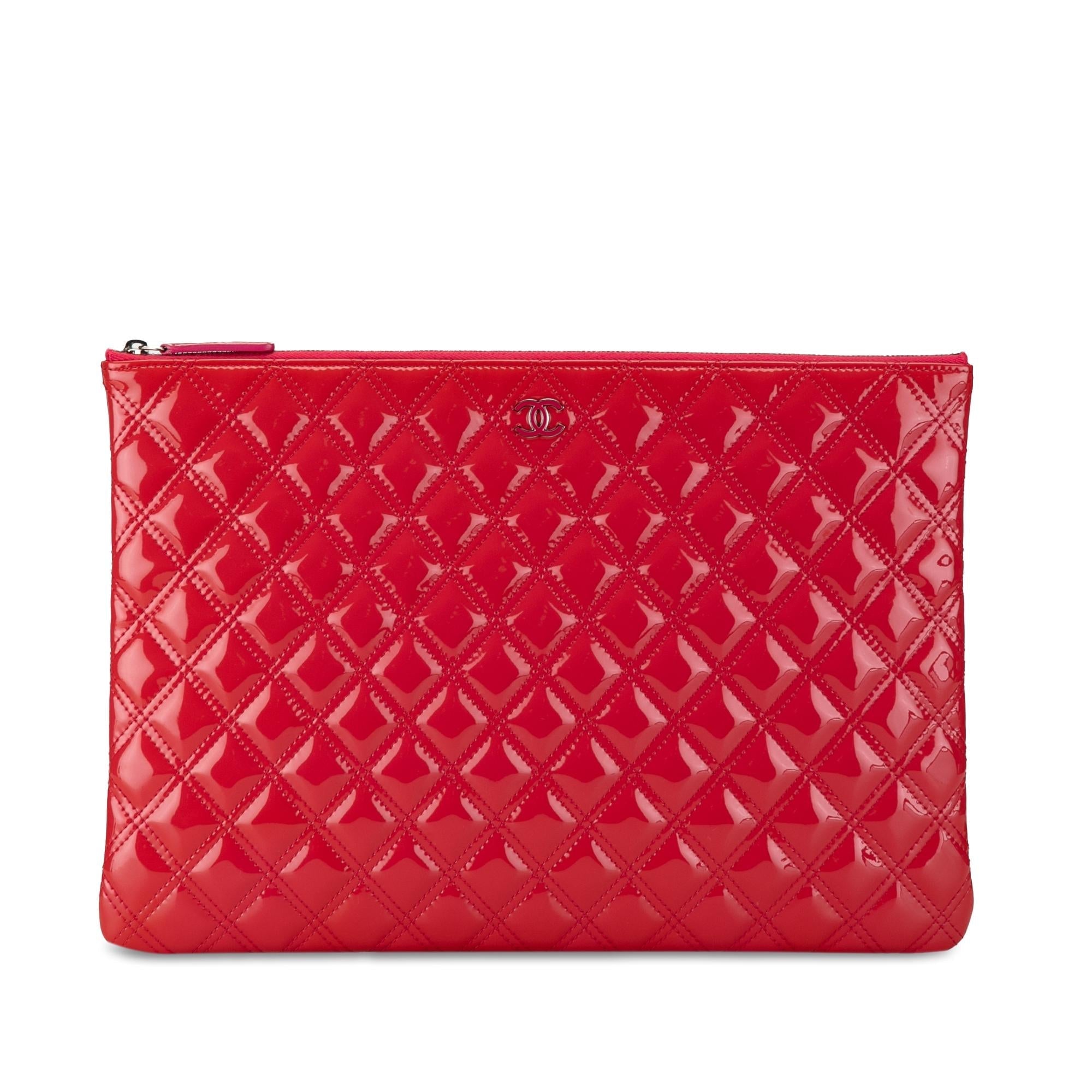 Top Quality Chanel Large Quilted Patent Leather O Case Clutch (SHG-5Pt1t3)