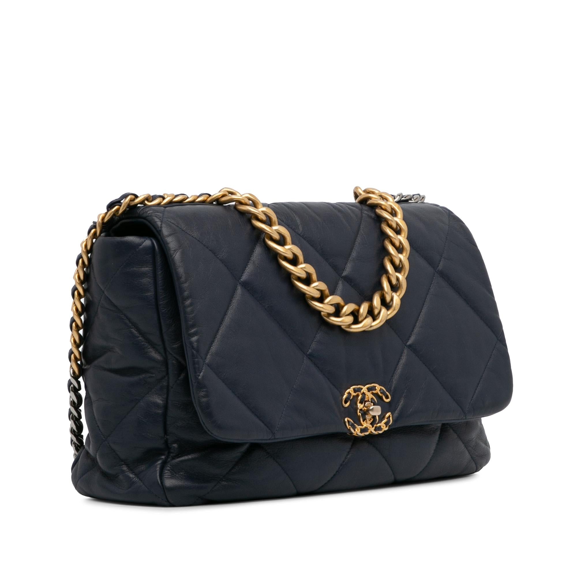 Top Quality Chanel Maxi Lambskin 19 Flap (SHG-GKlJ3G)