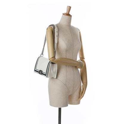 Top Quality Chanel Medium Bicolor Lambskin and Rubber Boy Flap (SHG-hH7LGi)