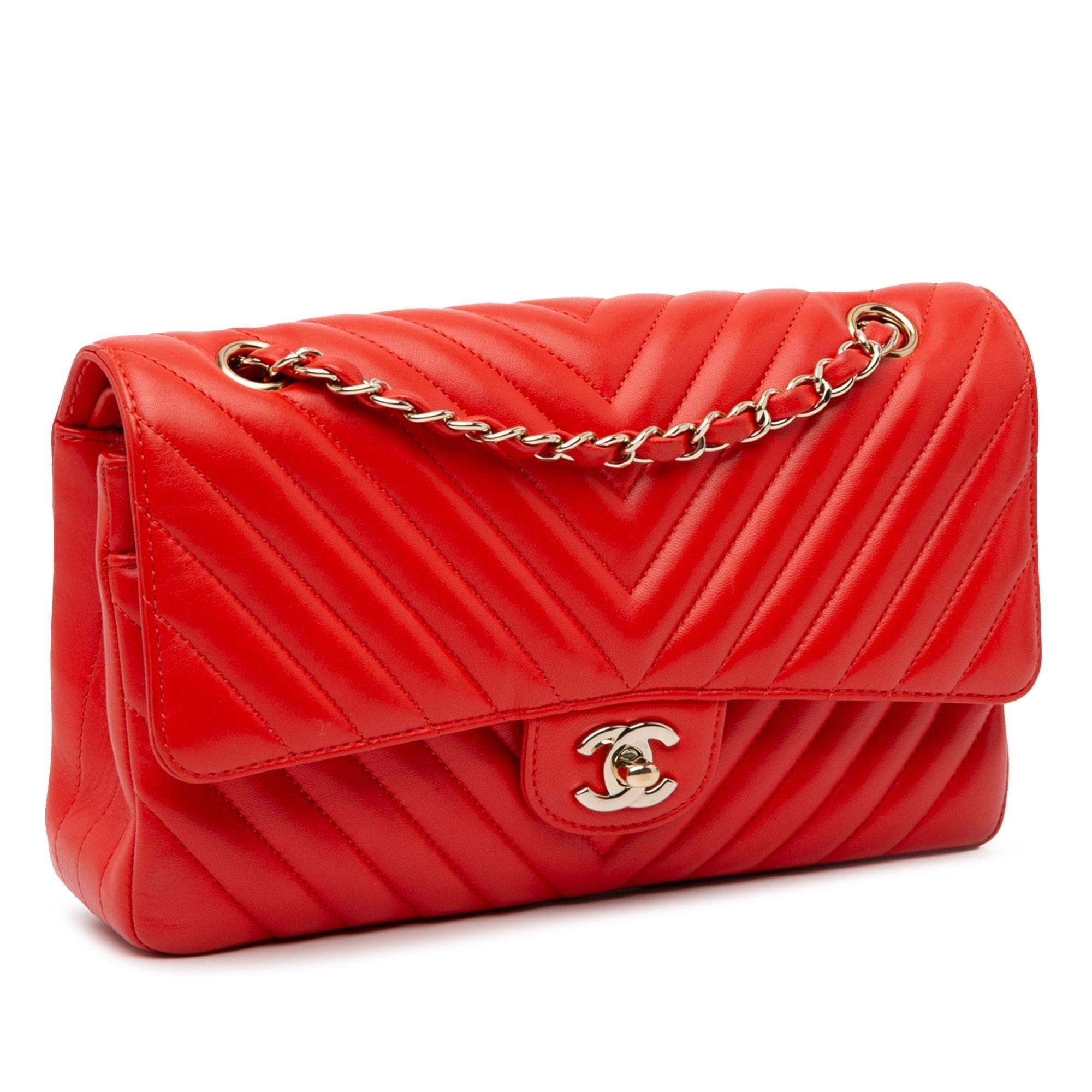 Top Quality Chanel Medium Classic Chevron Lambskin Double Flap (SHG-PfQlYr)