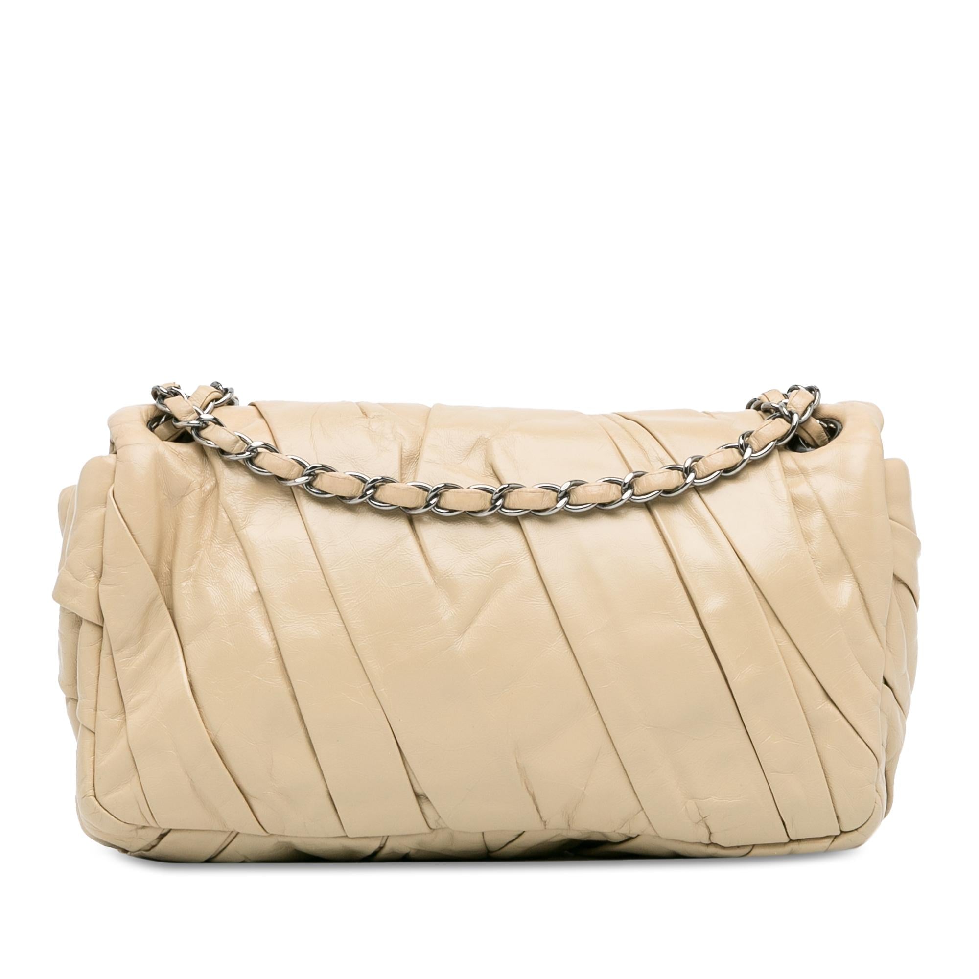 Top Quality Chanel Medium Glazed Calfskin Twisted Flap (SHG-wkrXpk)