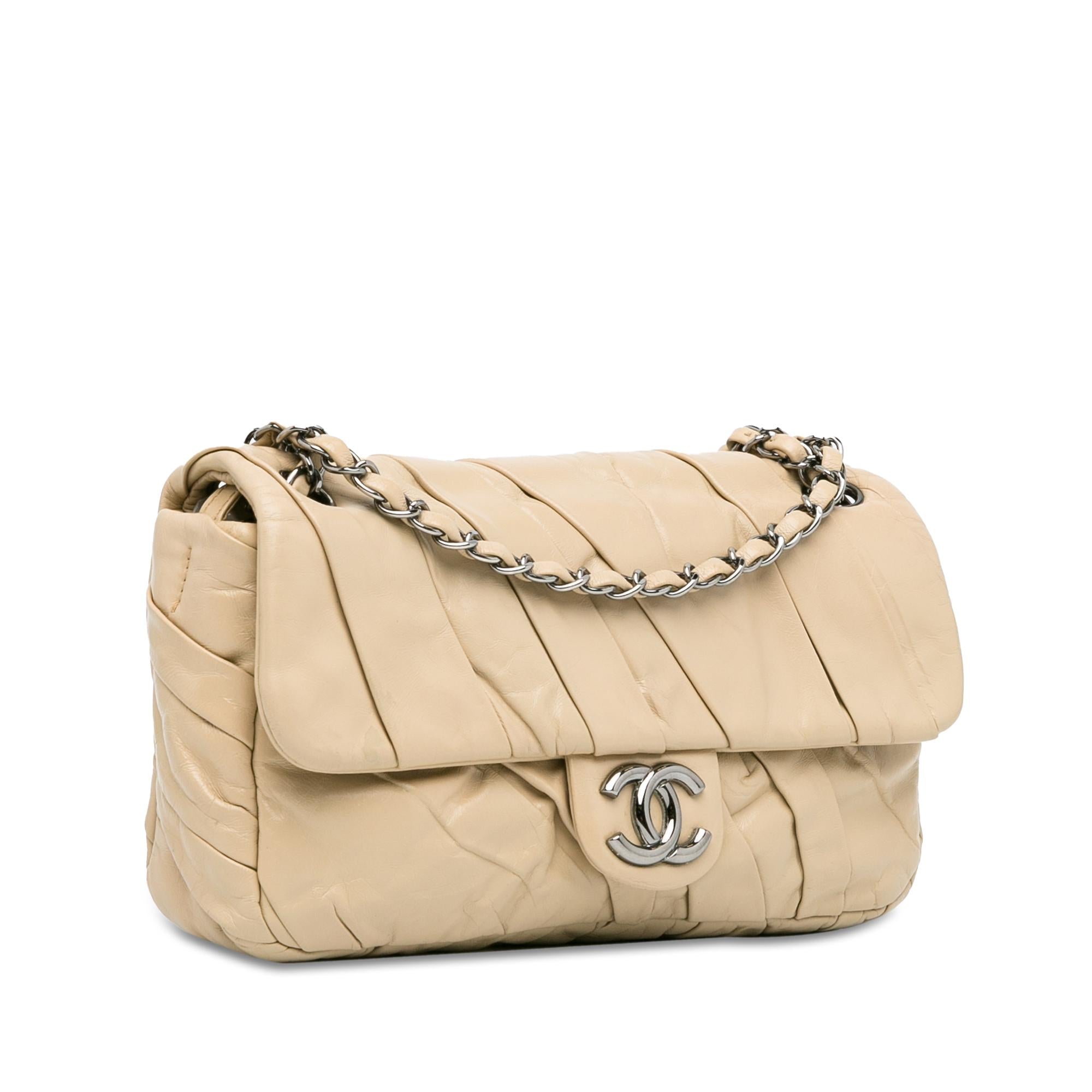 Top Quality Chanel Medium Glazed Calfskin Twisted Flap (SHG-wkrXpk)