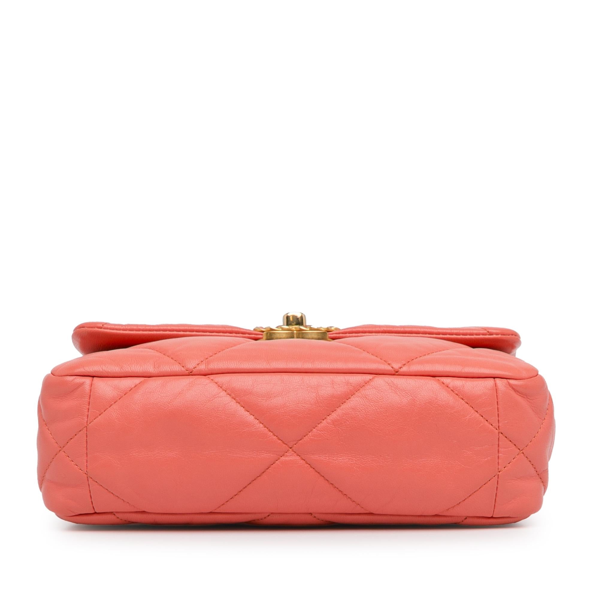 Top Quality Chanel Medium Lambskin 19 Flap (SHG-WzCxqm)