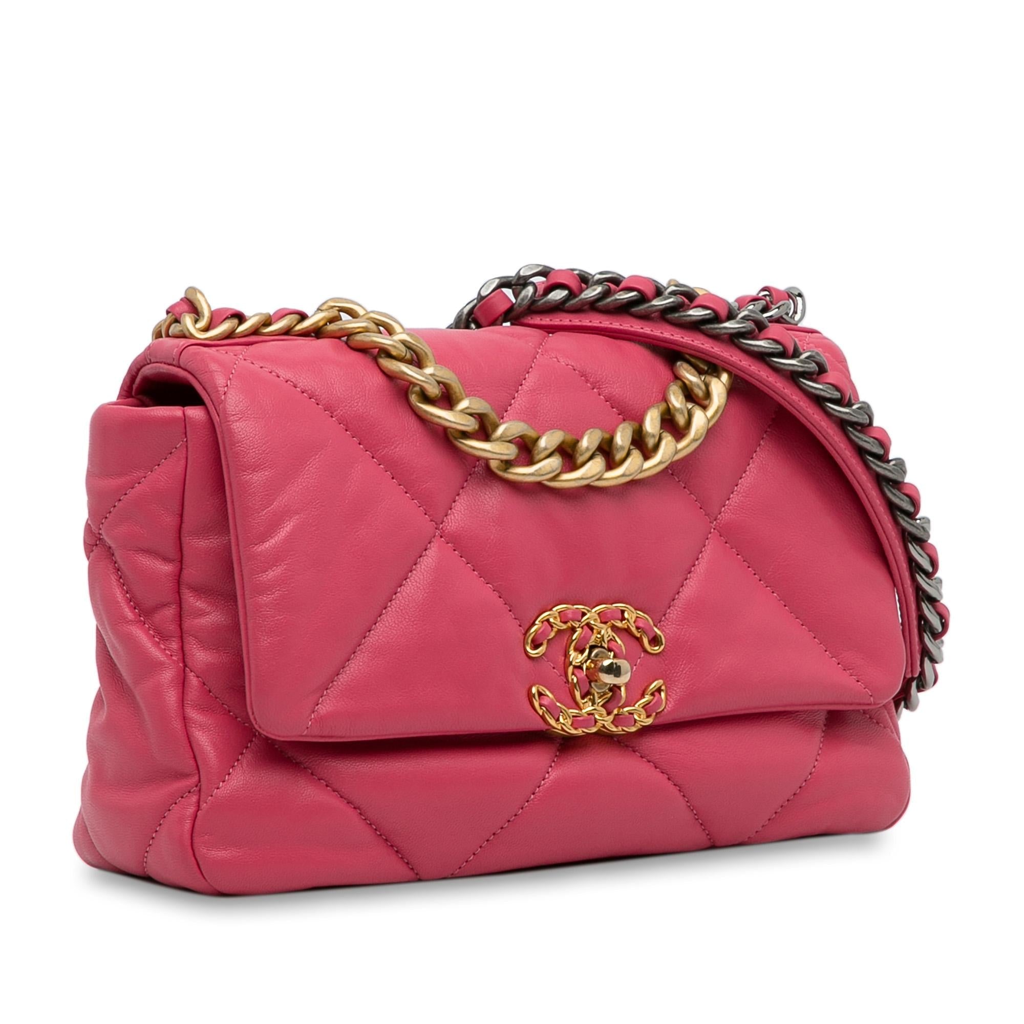 Top Quality Chanel Medium Lambskin 19 Flap (SHG-b0YUK3)