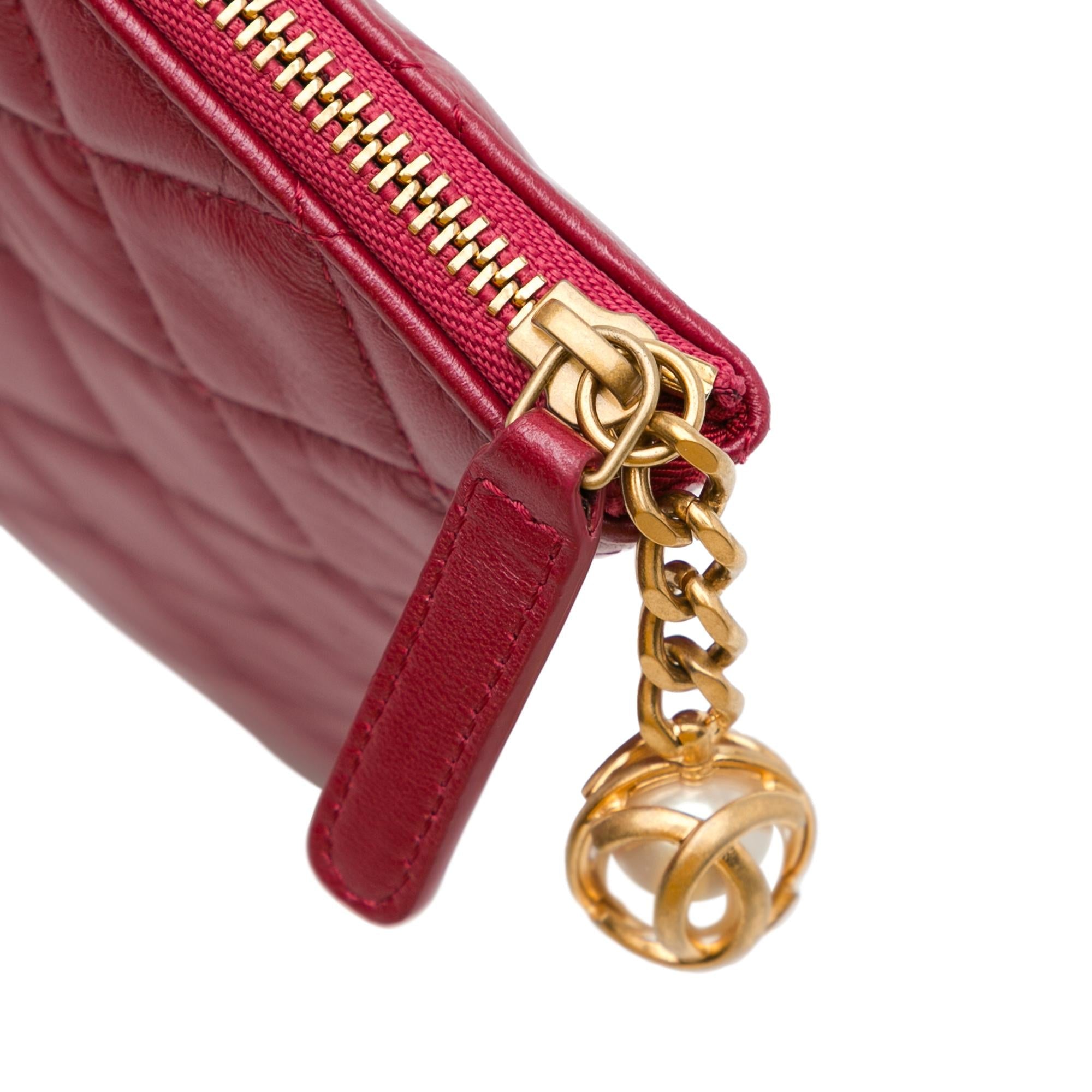 Top Quality Chanel Medium Quilted Lambskin O Case Clutch (SHG-wDy0Mj)