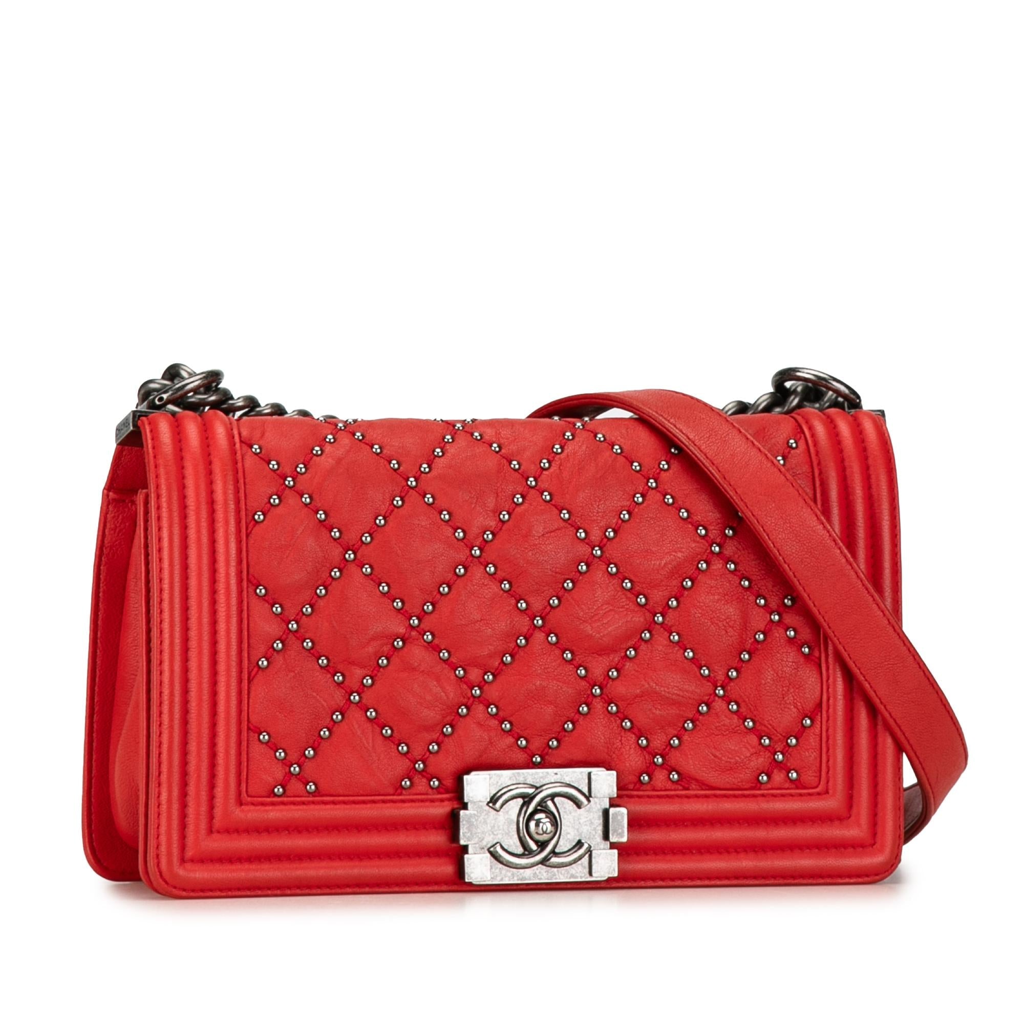 Top Quality Chanel Medium Studded Crumpled Calfskin Boy Flap (SHG-rqfnOd)