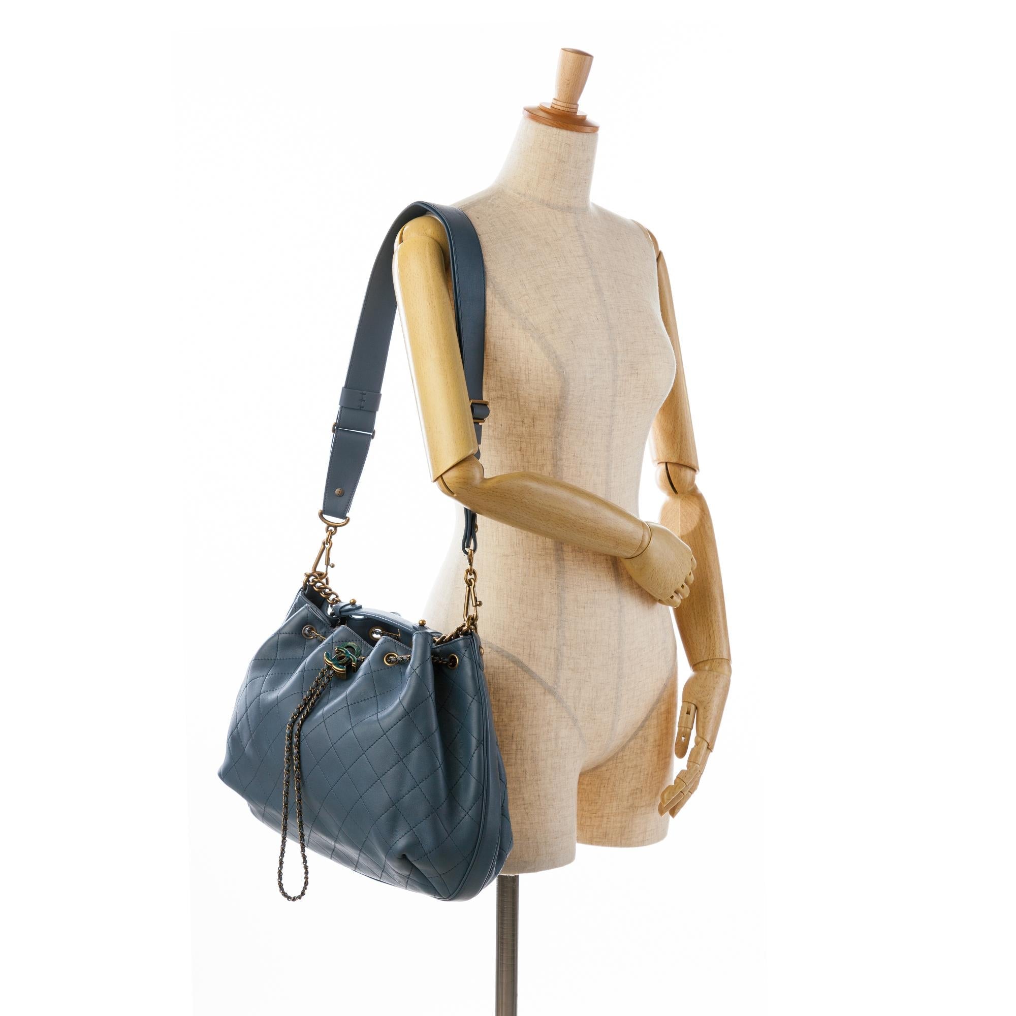Top Quality Chanel Paris-Rome Drawstring CC Bucket Bag (SHG-9nXKLt)