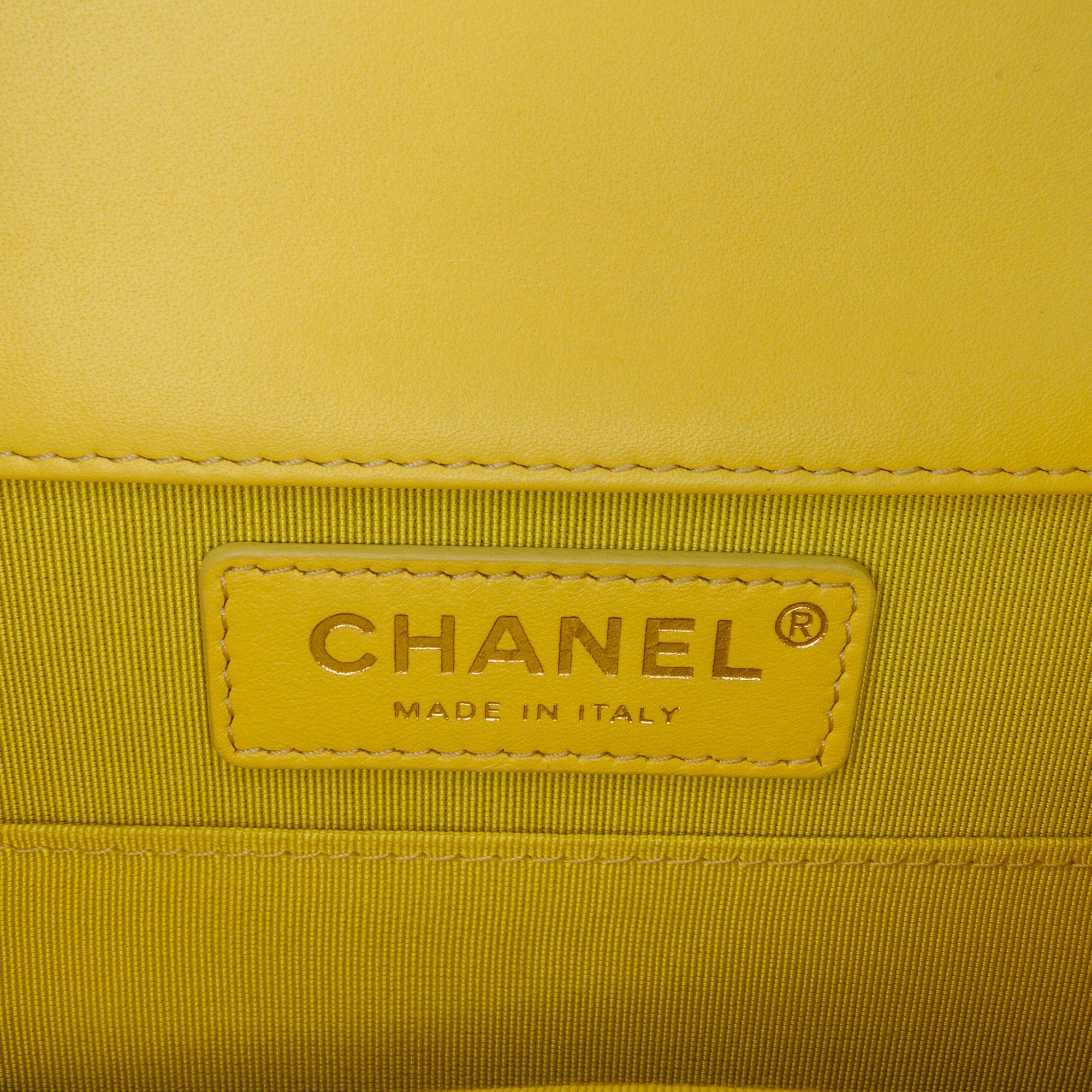 Top Quality Chanel Quilted Lambskin North South Boy Flap (SHG-0ajsvk)