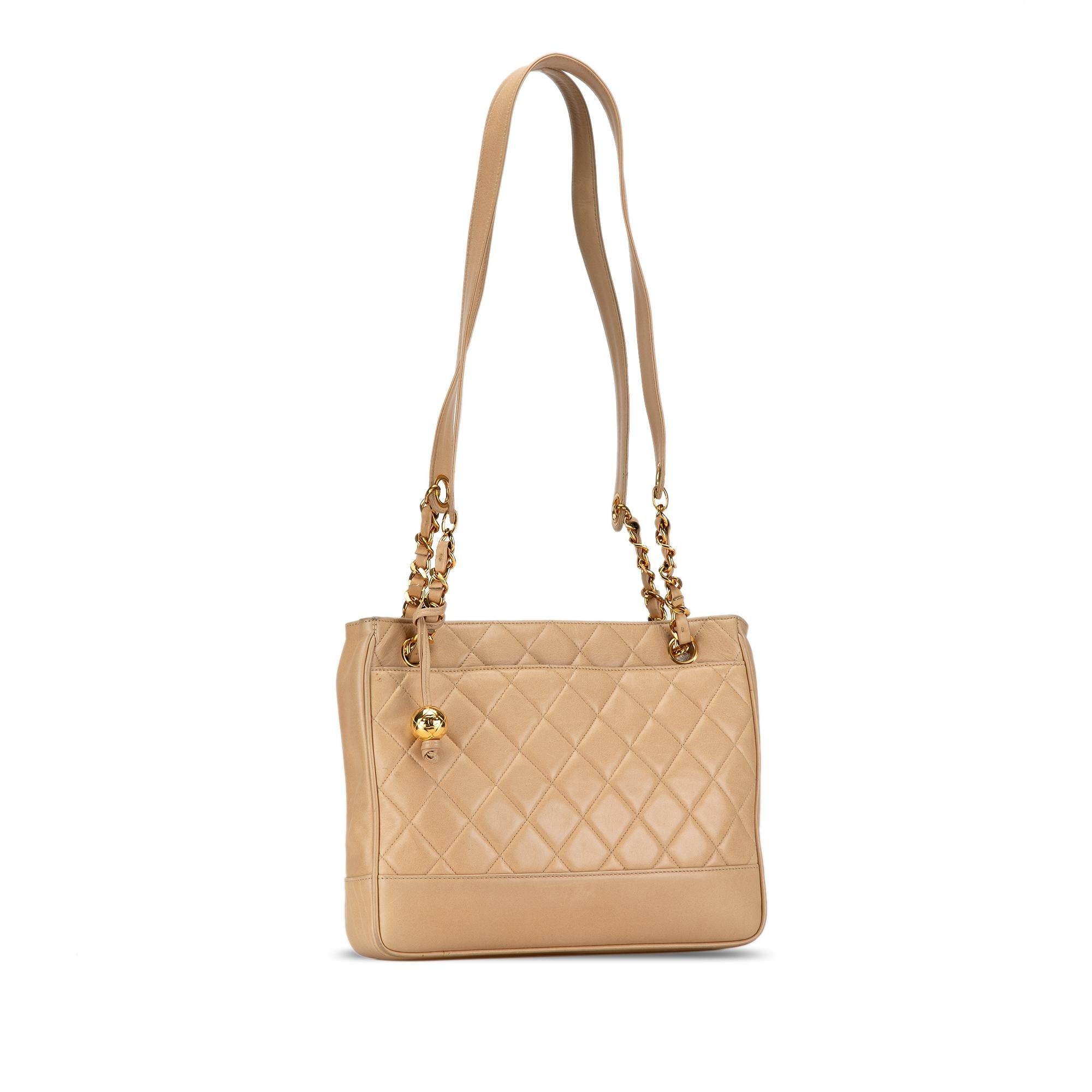 Top Quality Chanel Quilted Lambskin Shoulder Bag (SHG-lhMLve)