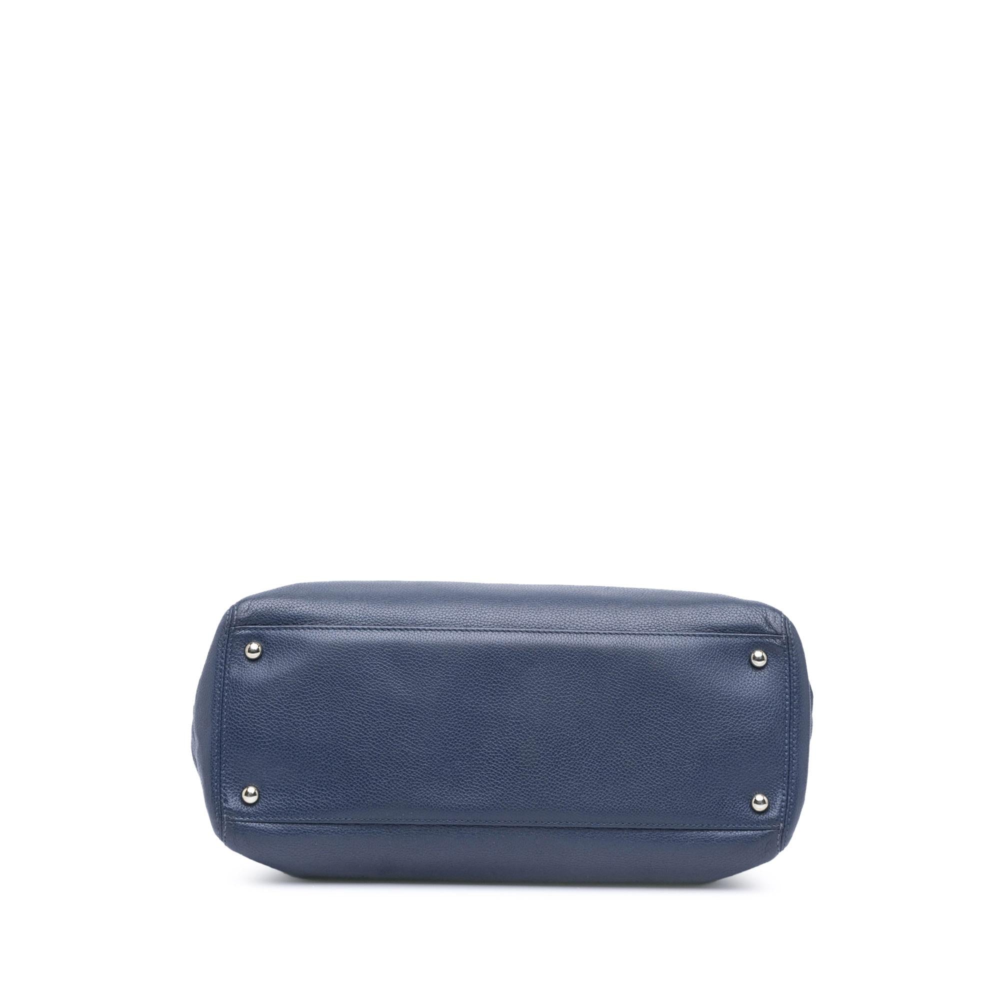 Top Quality Chanel Small Calfskin Executive Cerf Tote (SHG-nw1nbQ)