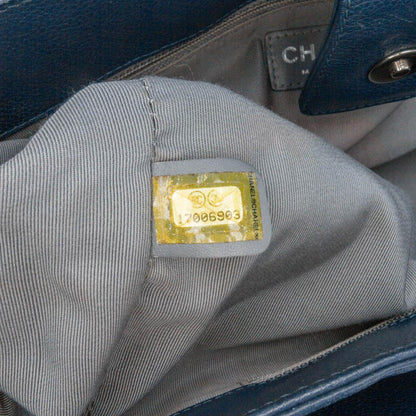 Top Quality Chanel Small Calfskin Executive Cerf Tote (SHG-nw1nbQ)