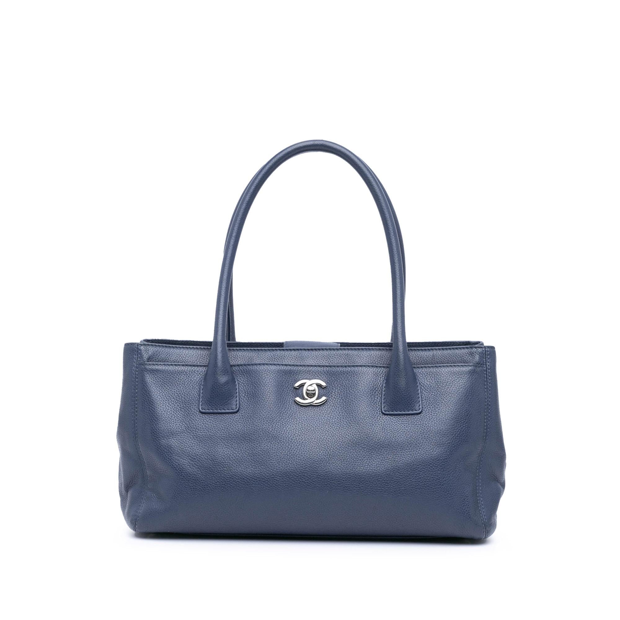 Top Quality Chanel Small Calfskin Executive Cerf Tote (SHG-nw1nbQ)