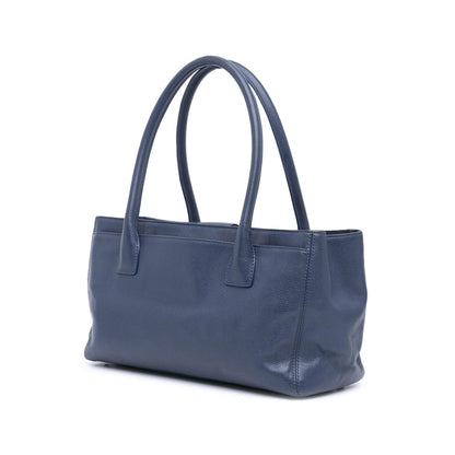 Top Quality Chanel Small Calfskin Executive Cerf Tote (SHG-nw1nbQ)