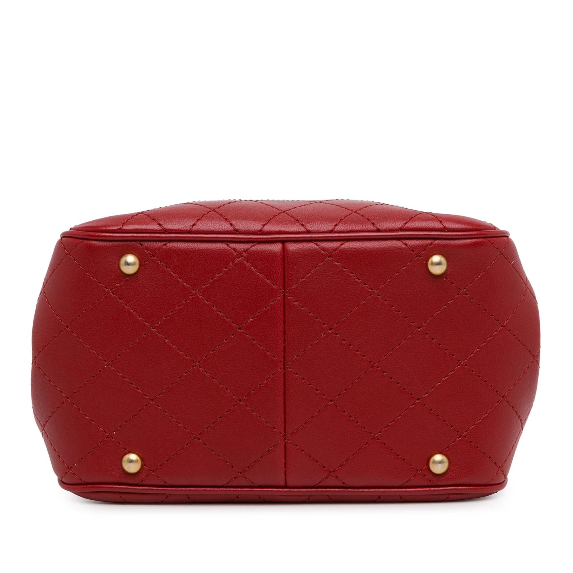 Top Quality Chanel Small Stitched Calfskin Egyptian Amulet Drawstring Bucket Bag (SHG-hm9mZm)