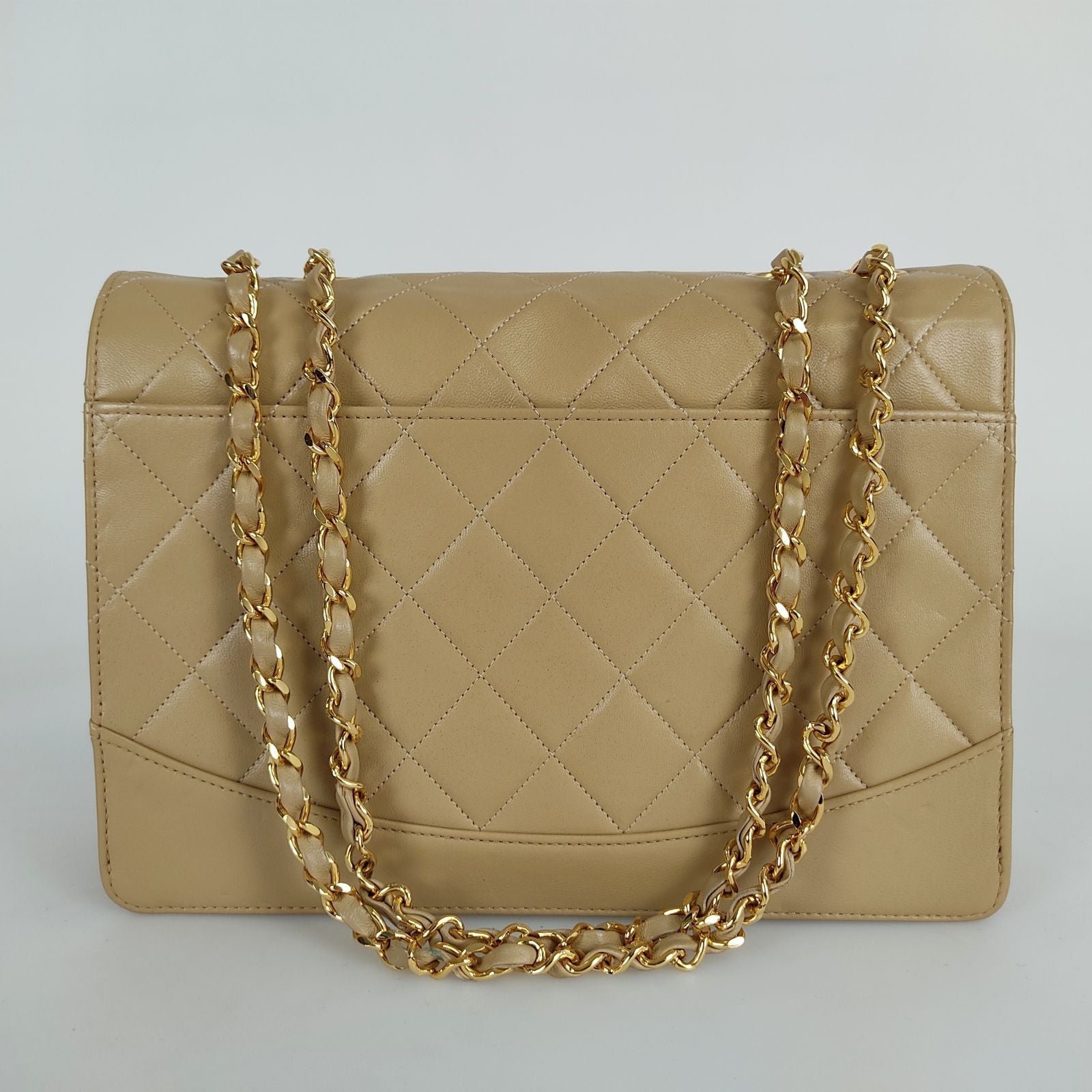 Top Quality Chanel Top Quality Chanel Top Quality Chanel Timeless Classica turn lock bag in beige leather