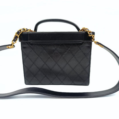 Top Quality Chanel Top Quality Chanel Top Quality Chanel quilted cosmetic bag in black leather and gold chain