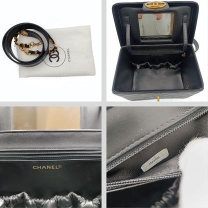 Top Quality Chanel Top Quality Chanel Top Quality Chanel quilted cosmetic bag in black leather and gold chain