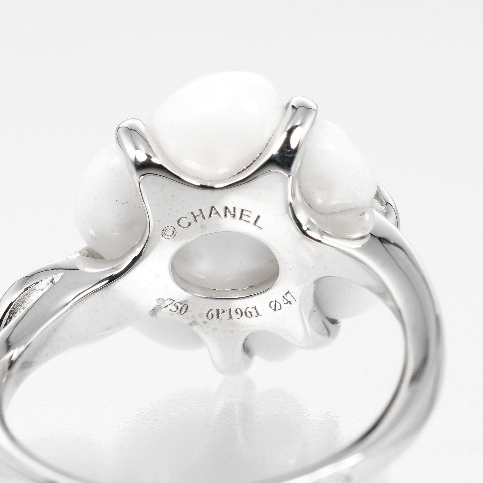 Top Quality Chanel Camellia Ring K18WG Ceramic Diamond