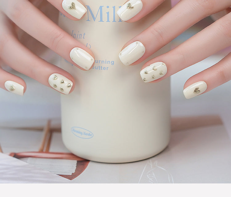 Elegant White Press-On Nails – Bright and Long-Lasting