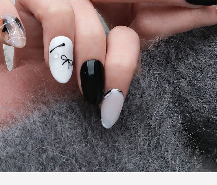 Oval-shaped nails，Nail Art，Nail Designs，Manicure Ideas，Nail Art Trends，Press-on nails，Removable nails，Fake nails